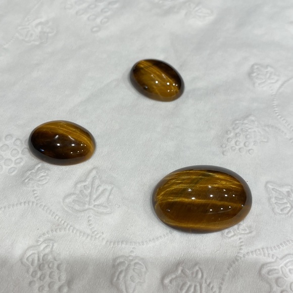 Cat Eye Stones All 3 stones are authentic Perfect for a jeweler or crafter - Picture 7 of 7